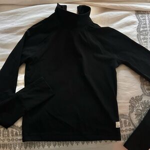 Vuori Women's Black High-Neck Top